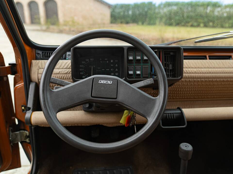 Bild 35/46 von FIAT Panda 45 (1982)