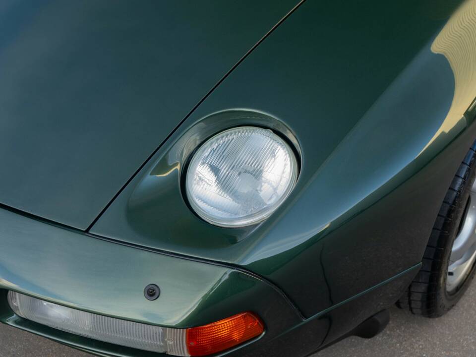 Afbeelding 9/46 van Porsche 928 GTS (1993)