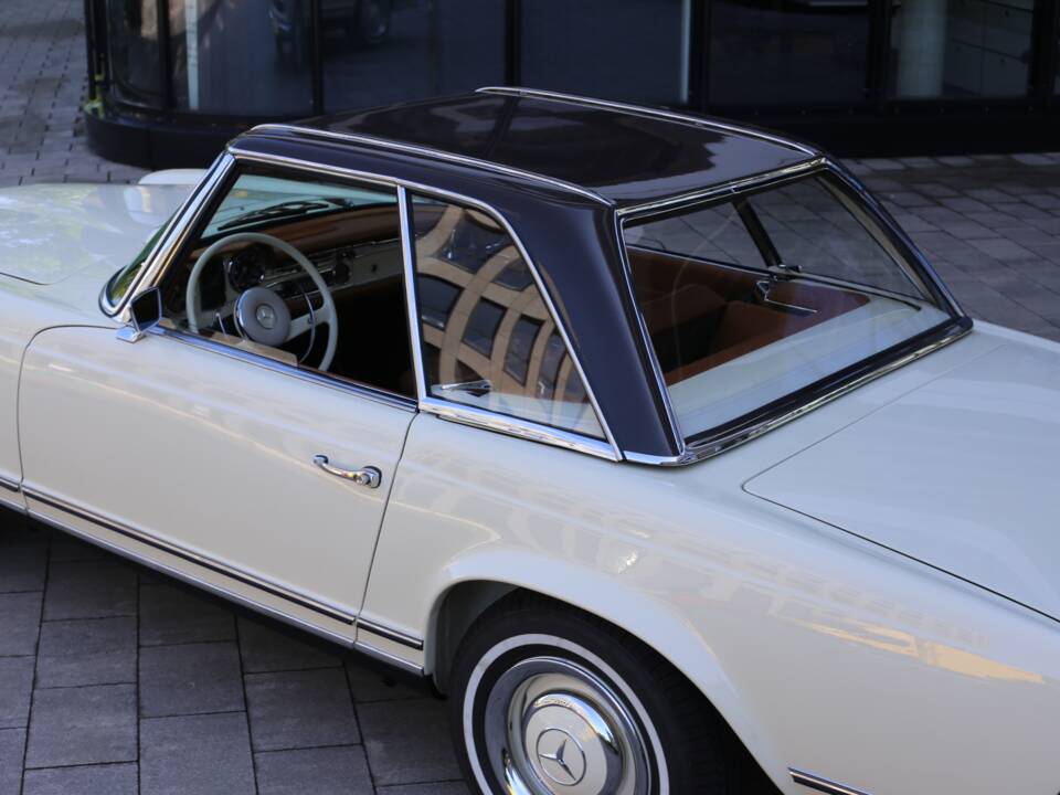 Imagen 2/50 de Mercedes-Benz 230 SL (1965)