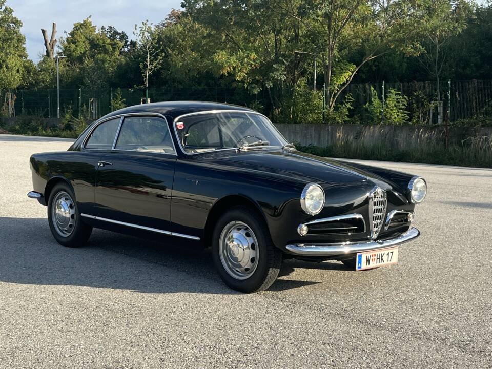 Image 3/21 of Alfa Romeo Giulietta Sprint (1957)