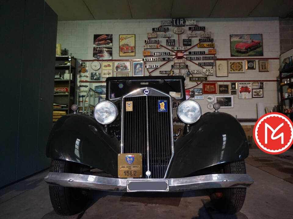 Image 29/49 of Lancia Augusta (1934)