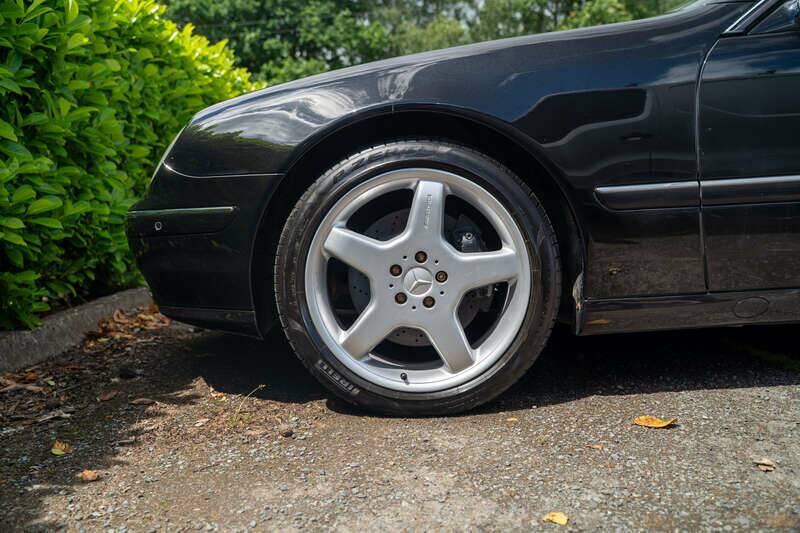 Bild 14/37 von Mercedes-Benz CL 55 AMG (2002)