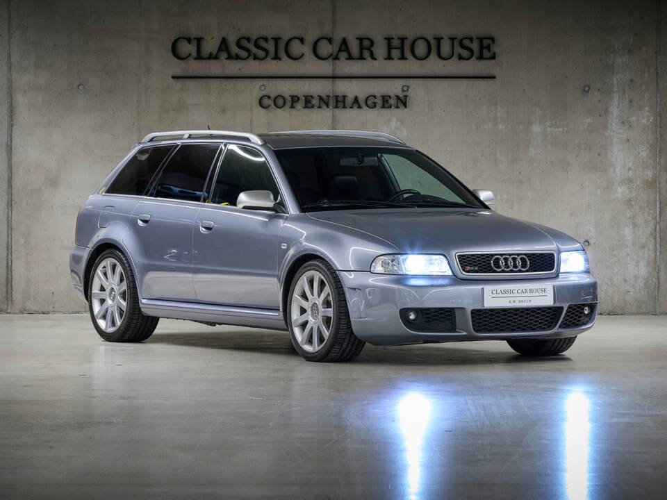 Imagen 30/100 de Audi RS4 Avant (2001)