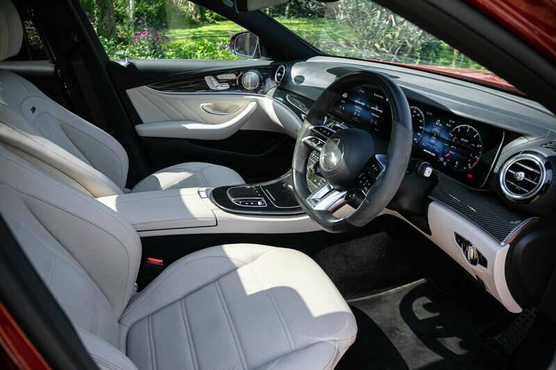 Image 2/45 de Mercedes-Benz AMG E 63 S 4MATIC+ T (2021)