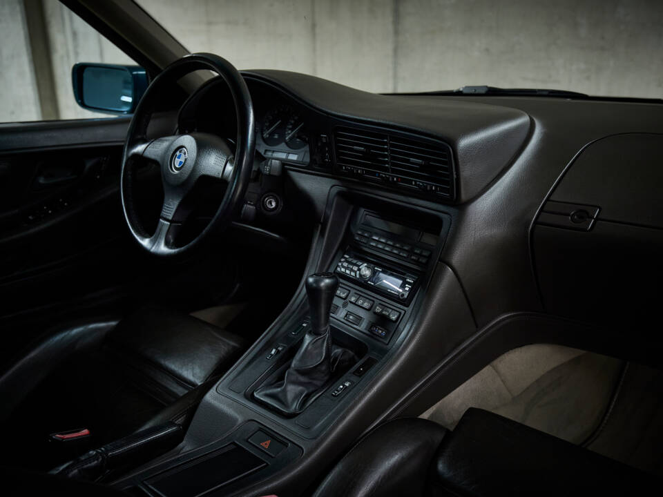 Image 39/81 de BMW 850i (1991)