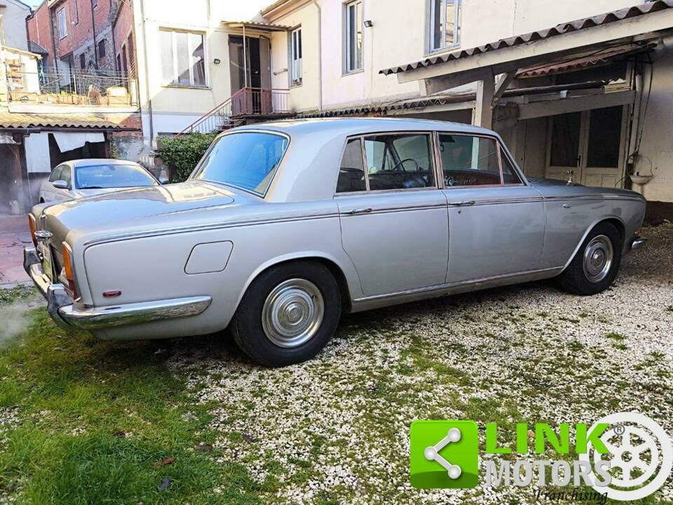Image 4/10 of Rolls-Royce Silver Shadow I (1969)