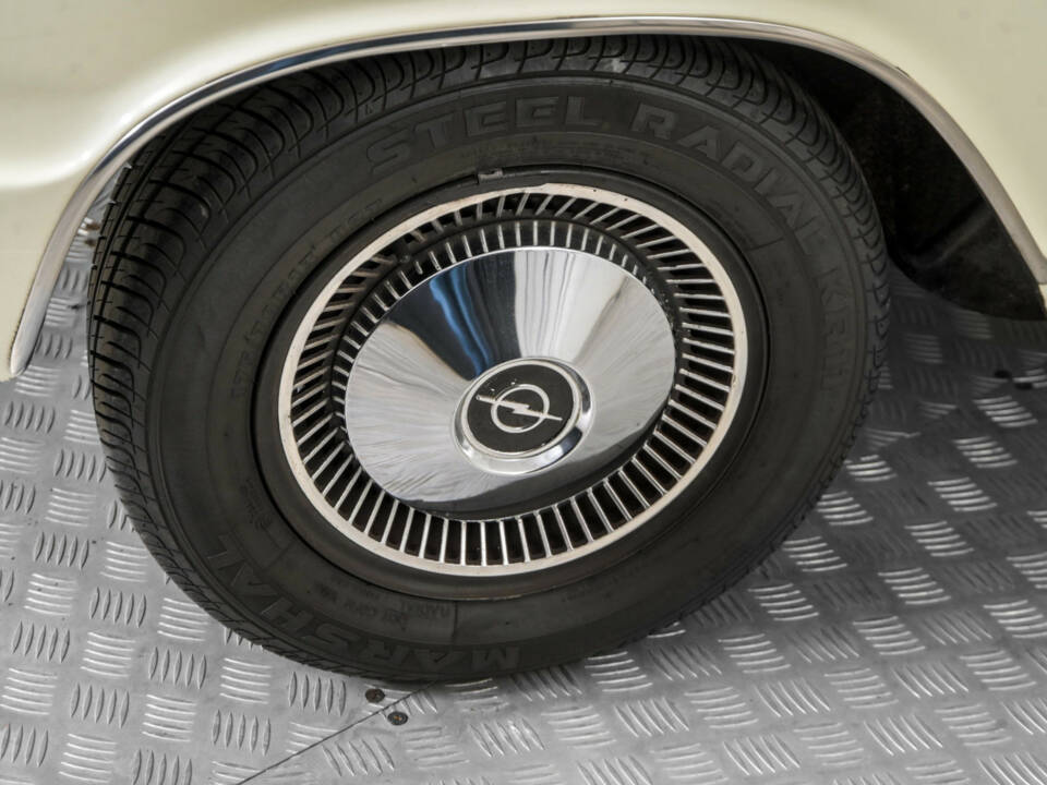 Image 26/50 of Opel Olympia 1700 S (1968)
