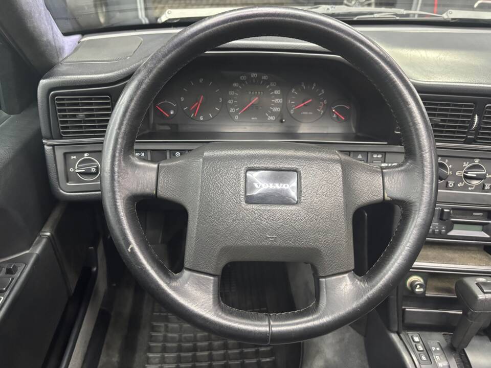 Image 12/32 of Volvo 960 3.0i (1992)