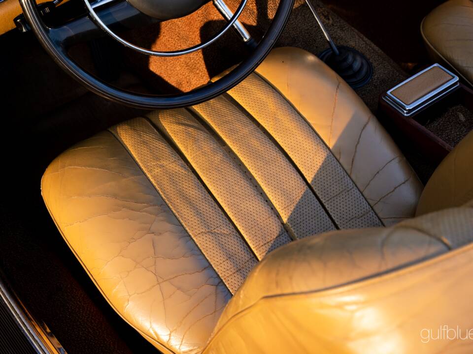 Image 40/79 de Mercedes-Benz 280 SL (1969)