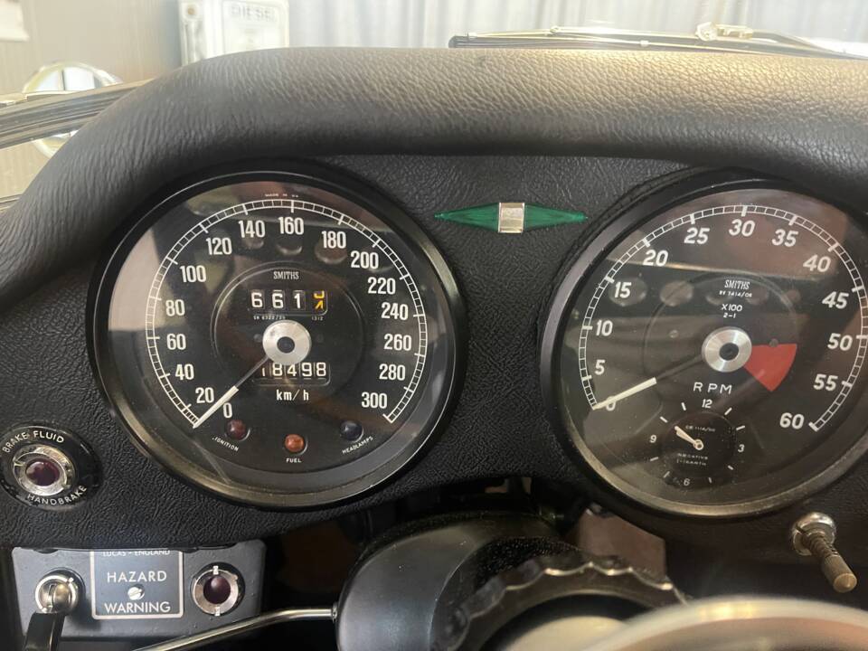 Afbeelding 13/19 van Jaguar E-Type (2+2) (1966)