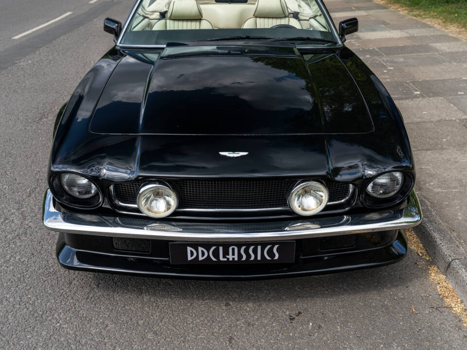 Immagine 9/32 di Aston Martin V8 Vantage Volante (1988)