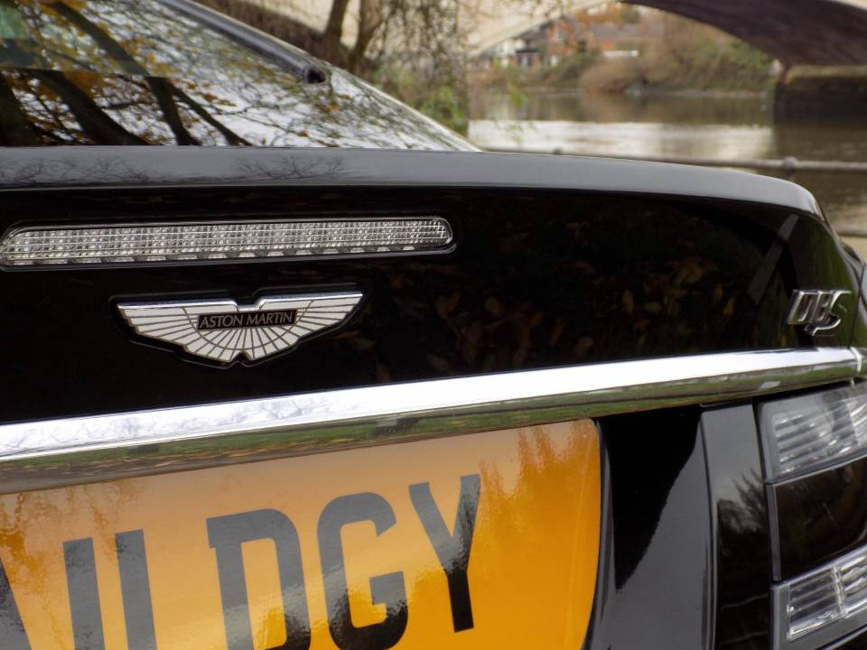 Bild 46/50 von Aston Martin DBS (2011)