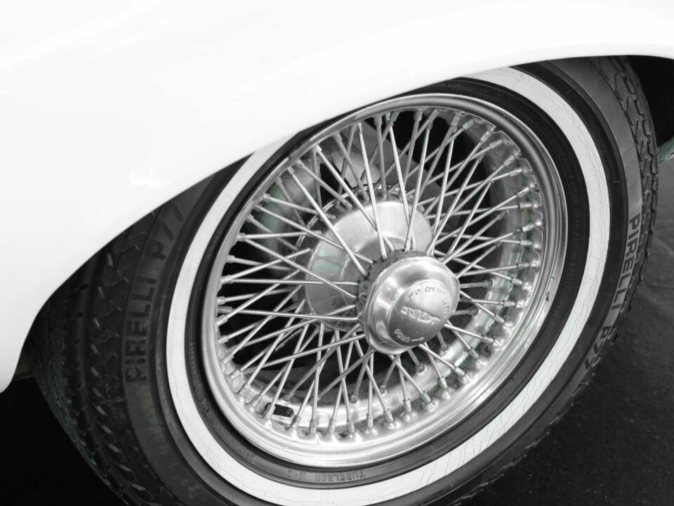 Bild 36/40 von Jaguar E-Type V12 (1972)