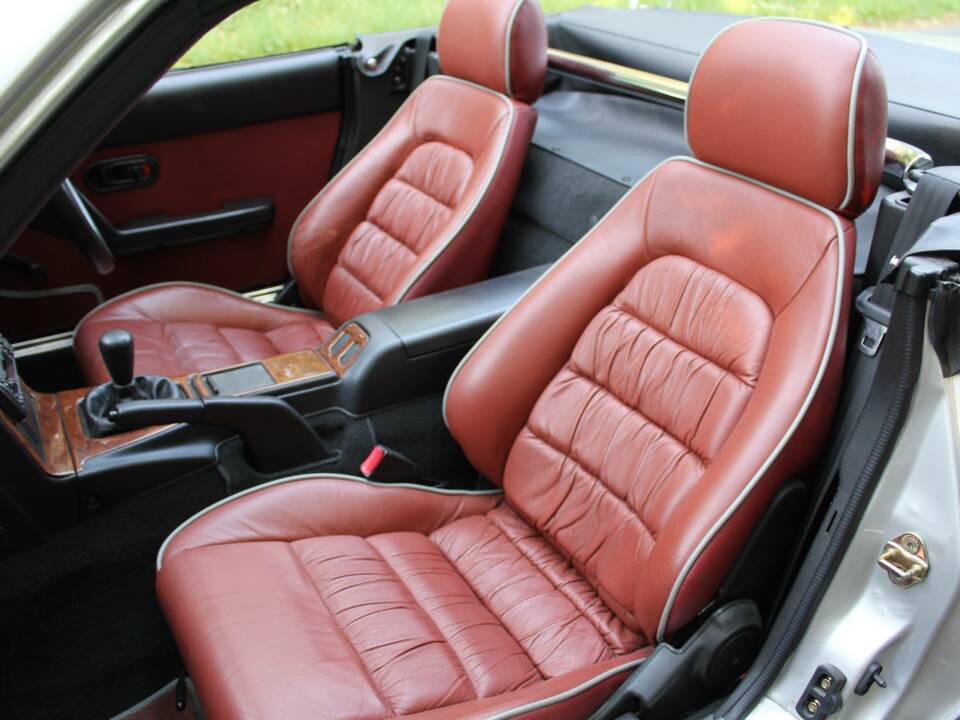 Afbeelding 13/17 van Mazda MX-5 1.8 (1997)
