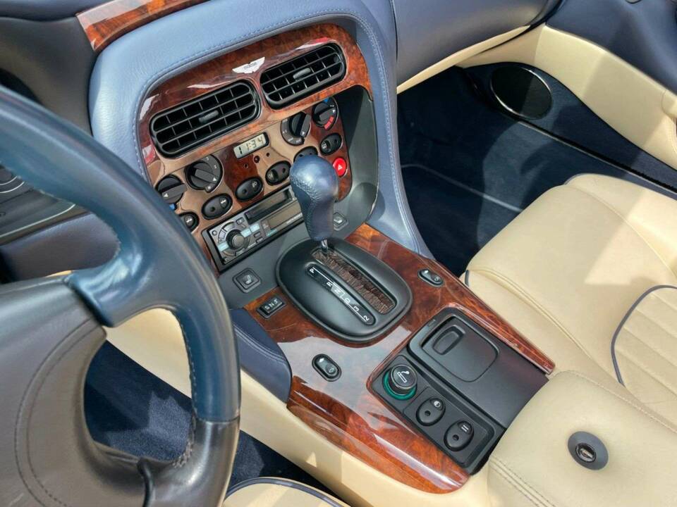 Immagine 15/20 di Aston Martin DB 7 Volante (1998)