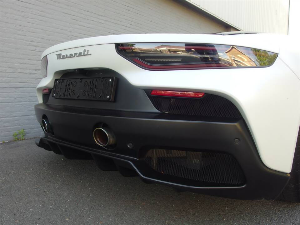 Imagen 17/100 de Maserati MC20 (2022)