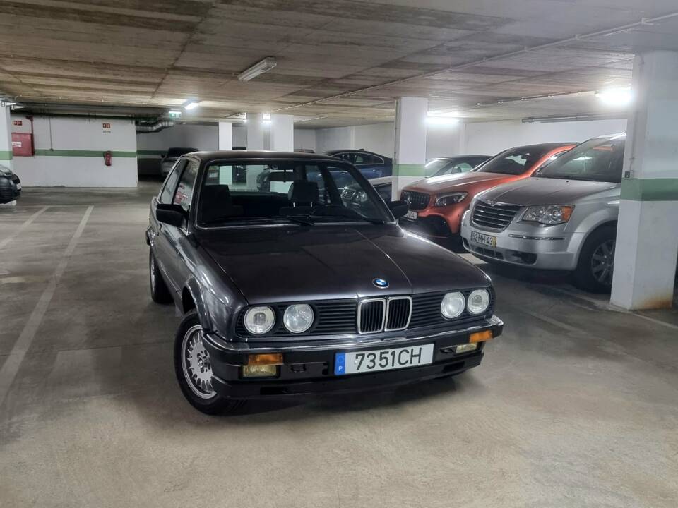 Image 17/100 of BMW 323i (1984)
