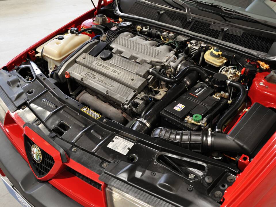 Imagen 24/30 de Alfa Romeo 155  2.0 Q4 4x4 (1992)