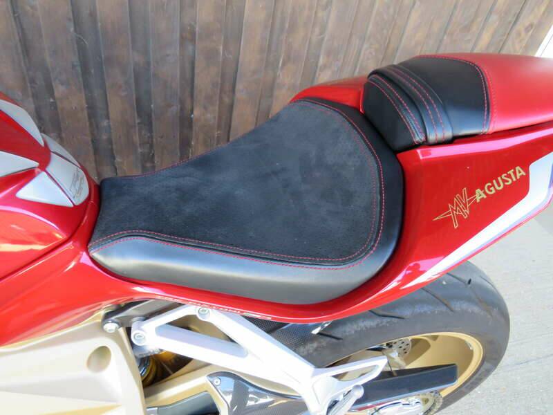 Bild 18/45 von MV Agusta F3 675 Serie Oro (2012)