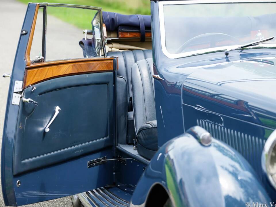 Image 13/59 of Bentley 4 1/4 Litre (1936)