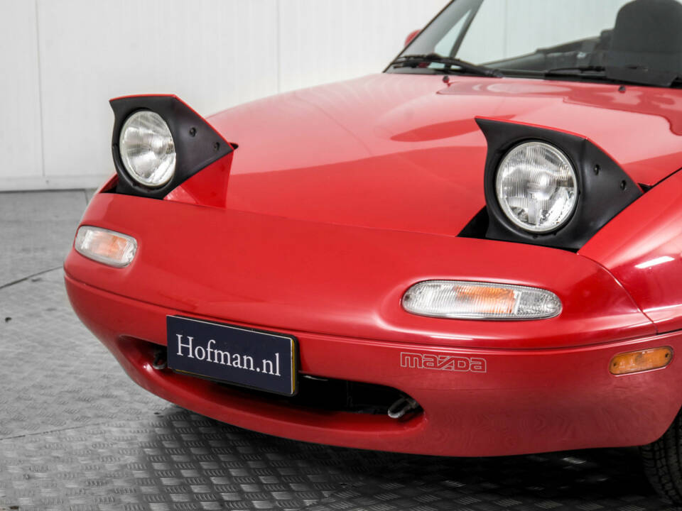 Bild 18/50 von Mazda MX-5 1.6 (1992)