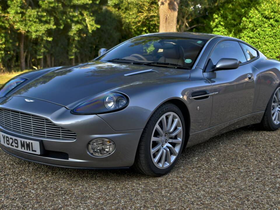Bild 6/50 von Aston Martin V12 Vanquish (2001)