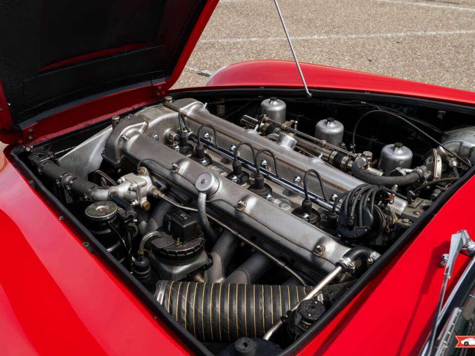 Bild 23/42 von Aston Martin DB 4 Vantage (1963)