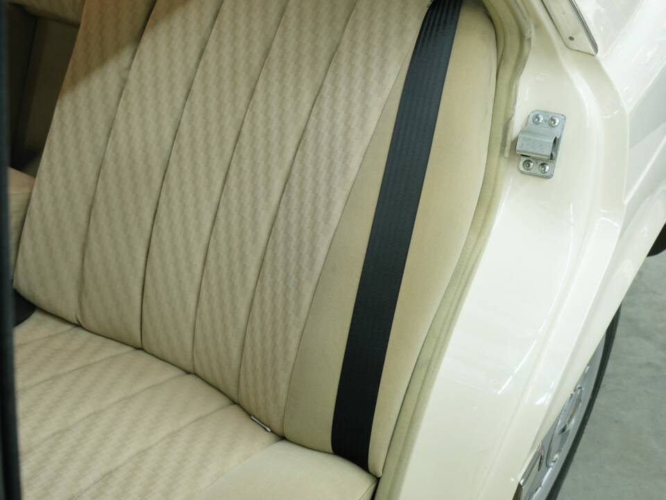 Bild 37/50 von Mercedes-Benz 280 S (1982)