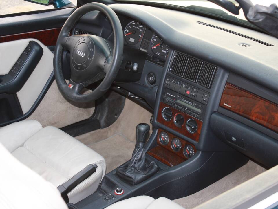 Bild 24/88 von Audi Cabriolet 2.6 (1995)