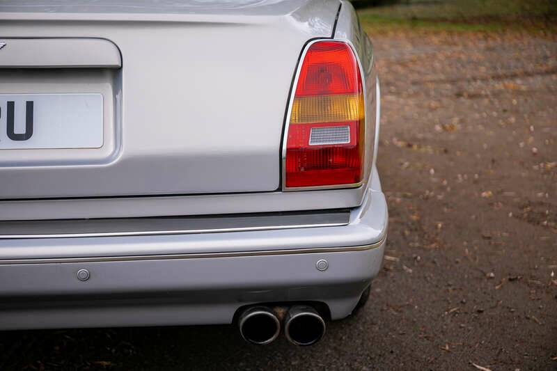 Image 21/50 of Bentley Continental R (1996)
