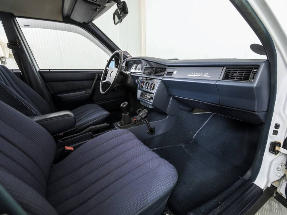 Bild 15/50 von Mercedes-Benz 190 D (1986)