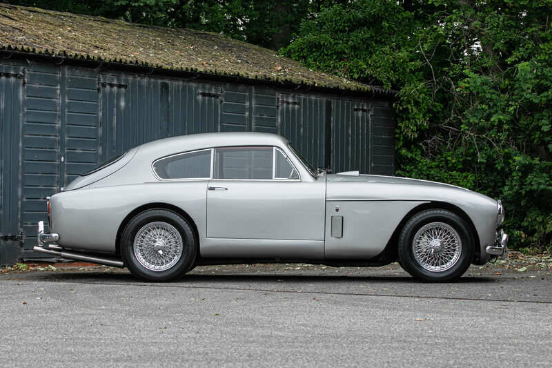 Image 4/50 of Aston Martin DB 2&#x2F;4 Mk III (1958)