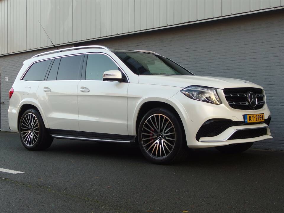Image 1/98 of Mercedes-Benz GLS 63 AMG 4MATIC (2016)