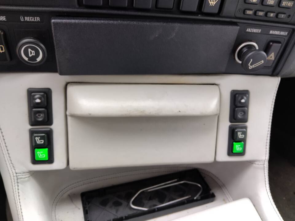 Bild 85/113 von BMW 735i (1986)