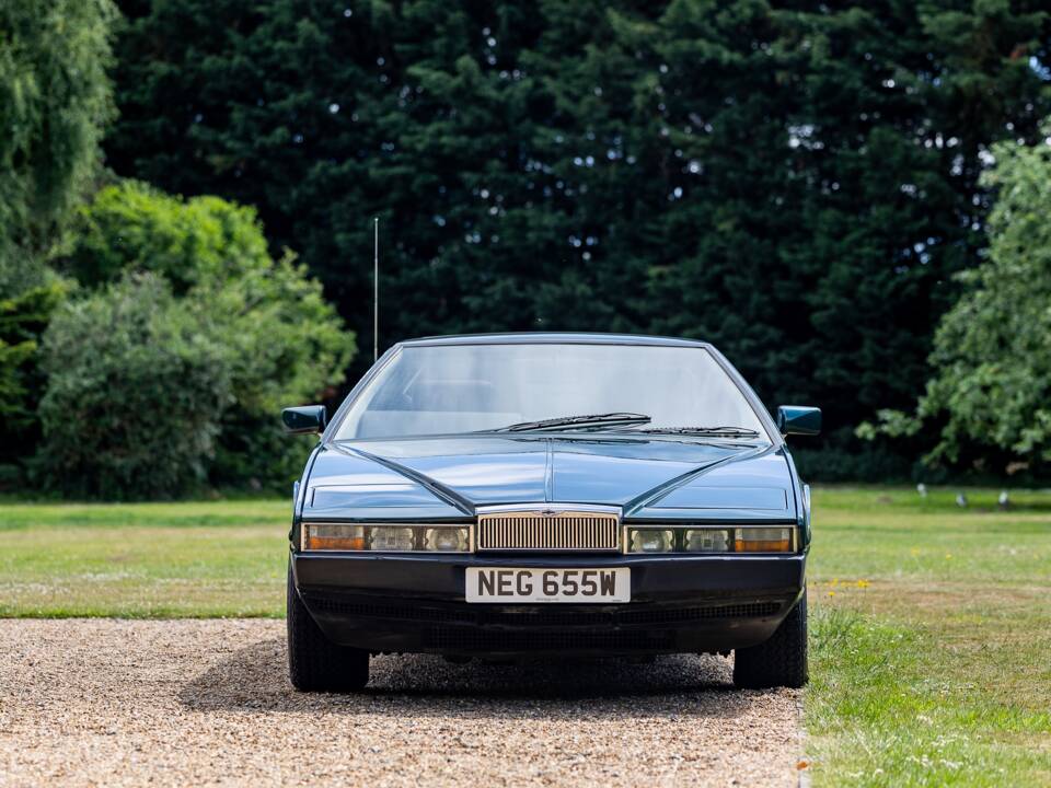 Immagine 12/38 di Aston Martin Lagonda (1981)