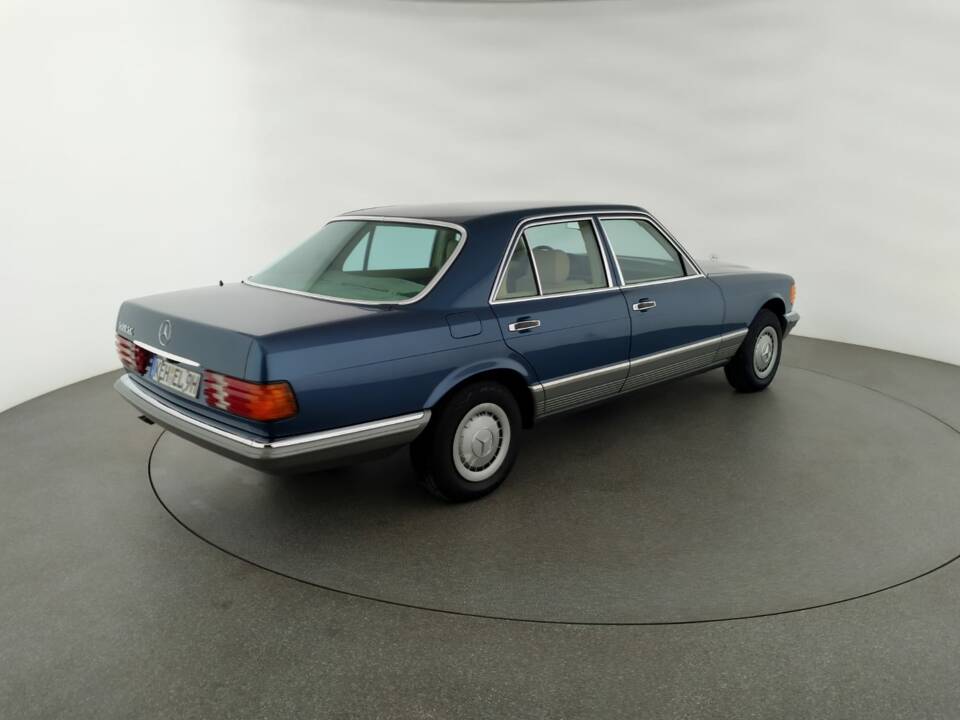Image 5/5 of Mercedes-Benz 500 SE (1983)