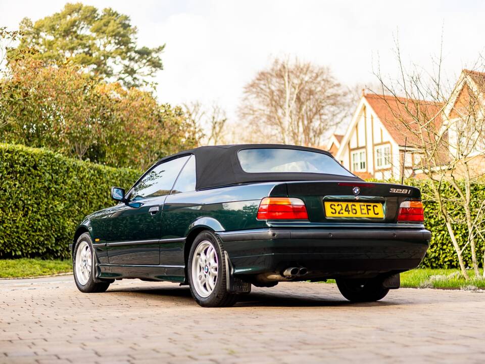 Image 9/49 of BMW 328i (1998)