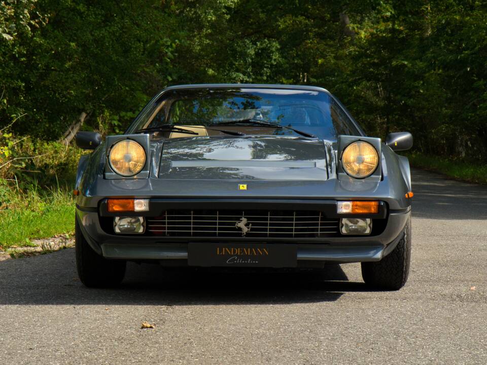 Bild 1/49 von Ferrari 308 GTS Quattrovalvole (1985)