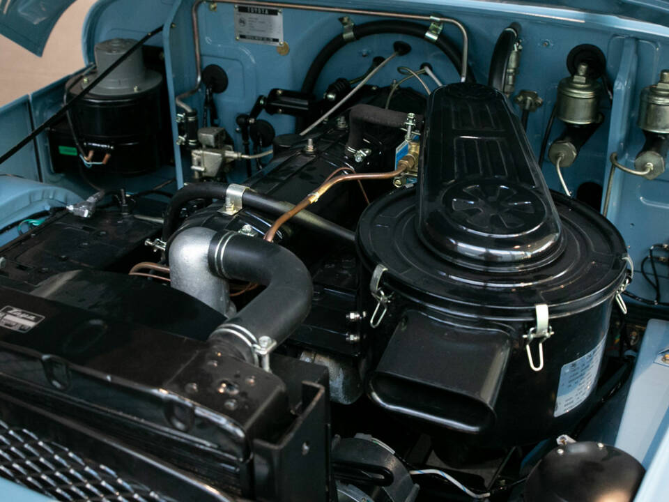 Image 12/12 of Toyota Land Cruiser FJ 45 (1967)