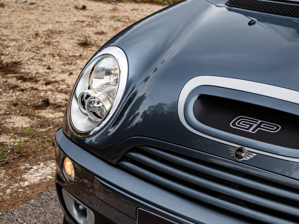 Image 42/50 de Mini Cooper S JCW GP (2006)