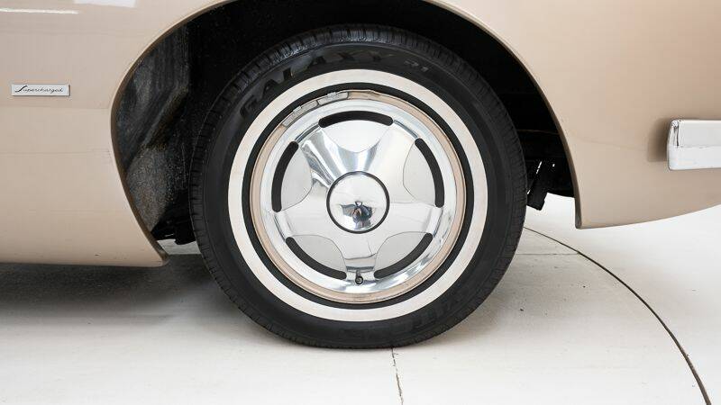 Image 13/15 de Studebaker Avanti (1963)