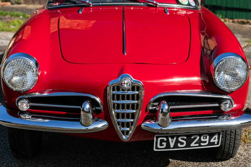 Image 30/46 of Alfa Romeo 2000 Spider (1960)