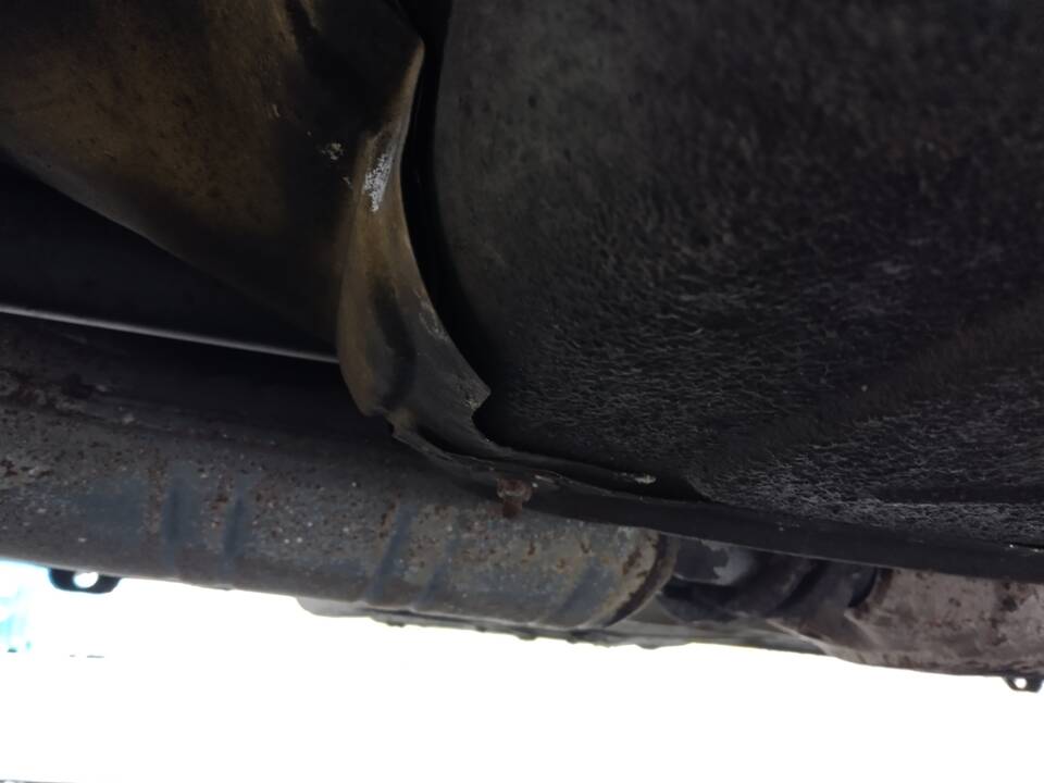 Bild 25/113 von BMW 735i (1986)