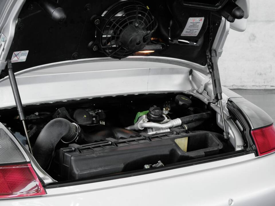 Image 32/49 of Porsche 911 Turbo (2002)