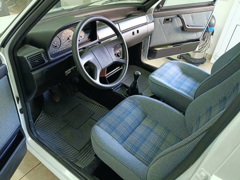 Afbeelding 32/44 van FIAT Uno 1.1 i.e. (1992)