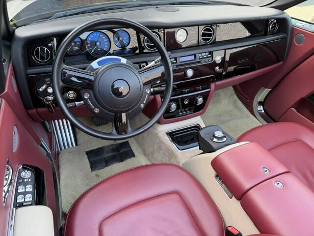 Imagen 17/33 de Rolls-Royce Phantom DHC (2009)