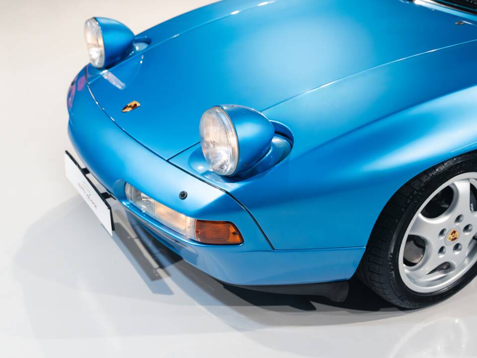 Image 30/33 of Porsche 928 GTS (1992)