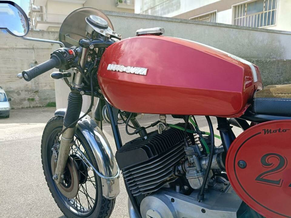 Afbeelding 42/45 van Moto Guzzi DUMMY (1976)