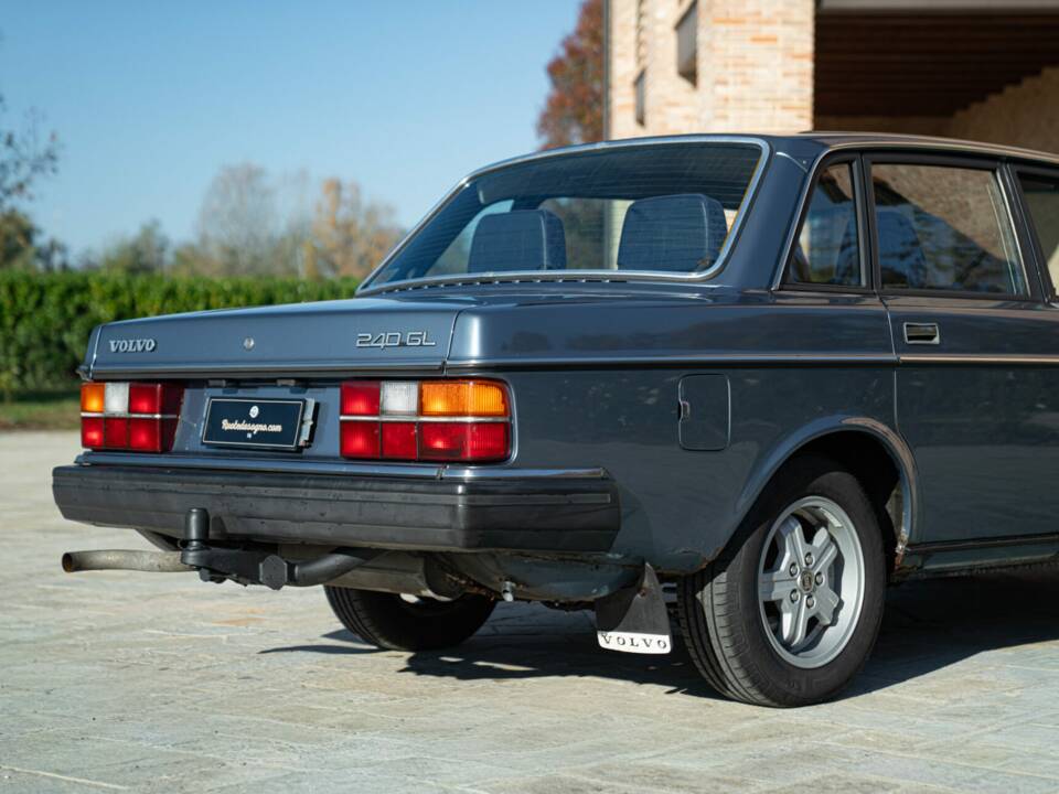 Bild 22/50 von Volvo 240 Diesel (1984)