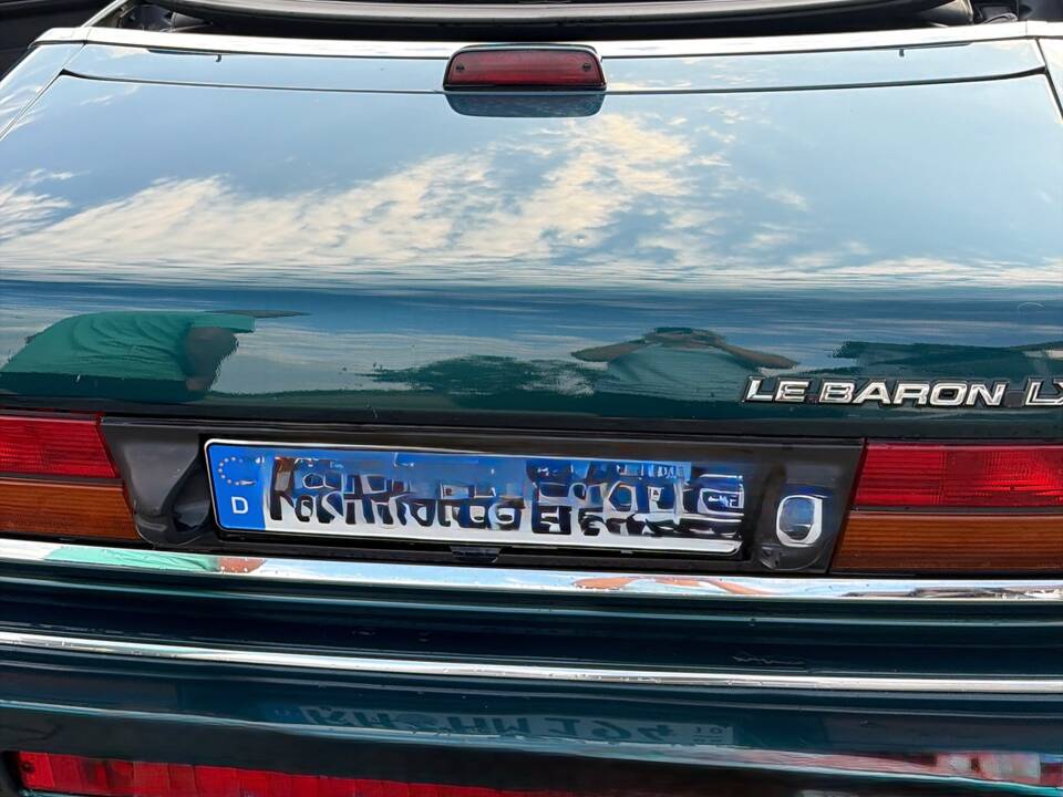 Image 2/5 of Chrysler Le Baron 3.0 (1994)